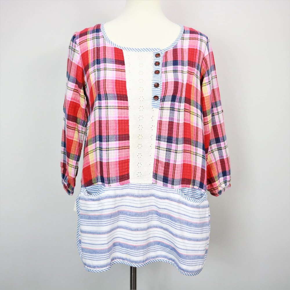 Niko and… Red Plaid Striped Button Front Floral Eyelet Tunic Women’s Size M